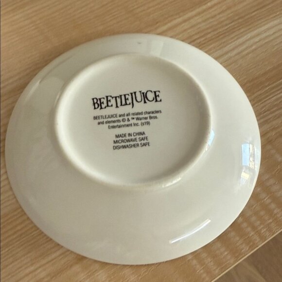 Beetlejuice Black and White Teacup and Saucer - Picture 4 of 4